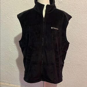 Columbia Black Sleeveless Fleece Jacket